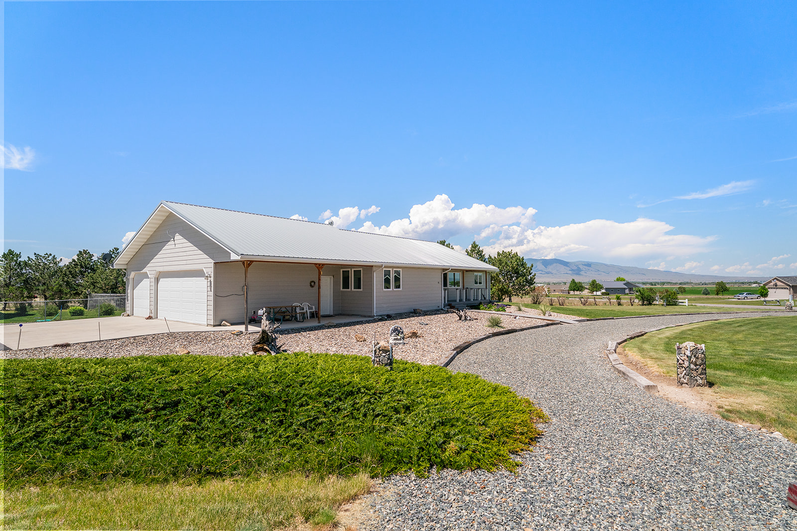 16 Windy Meadow Drive