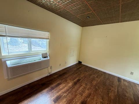 Tiny photo for 911 Keri Way, Corvallis, MT 59828 (MLS # 30076940)