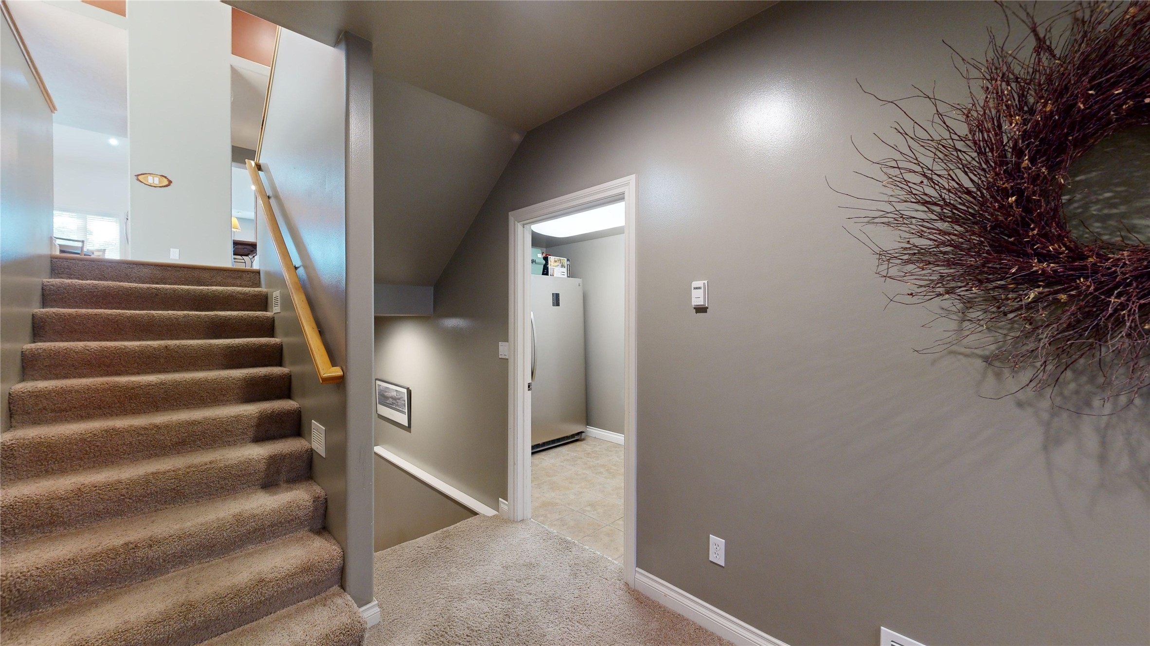 Missoula, Montana 59803, United States, 5 Bedrooms Bedrooms, ,4 BathroomsBathrooms,Residential,Pending,103013