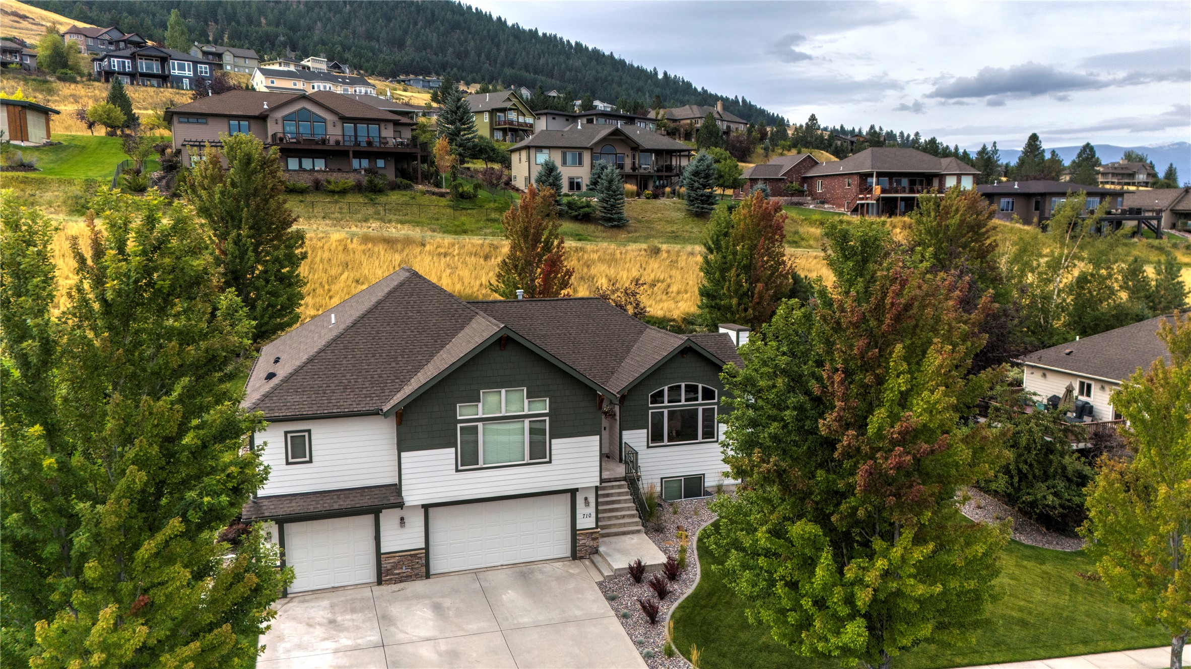 Missoula, Montana 59803, United States, 5 Bedrooms Bedrooms, ,4 BathroomsBathrooms,Residential,Pending,103013