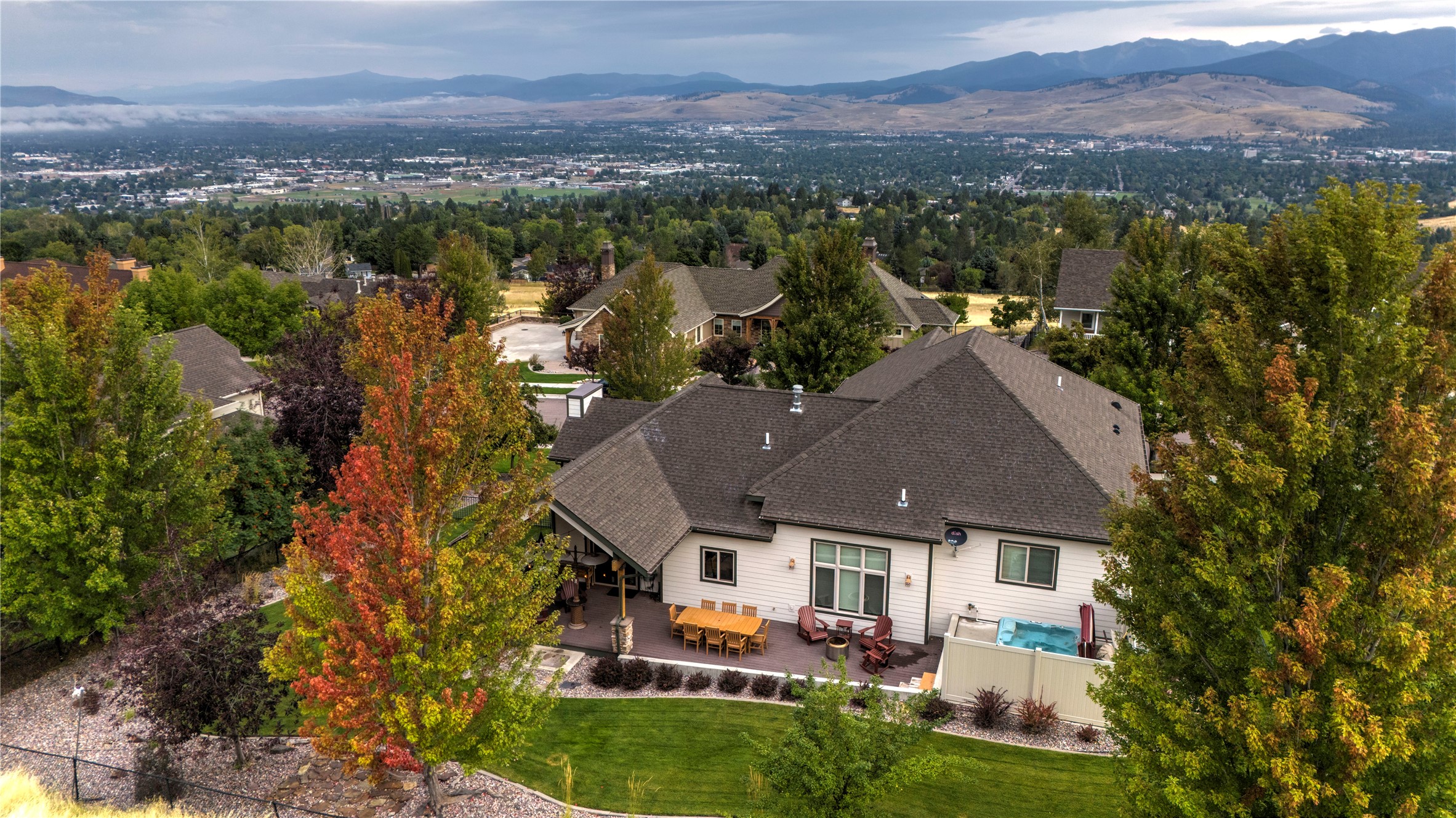 Missoula, Montana 59803, United States, 5 Bedrooms Bedrooms, ,4 BathroomsBathrooms,Residential,Pending,103013