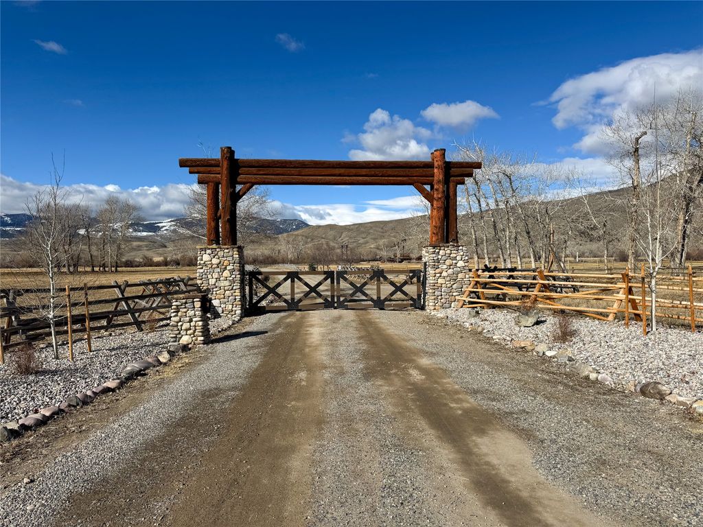 Photo of 100 Snowberry Path, Melrose, MT 59743 (MLS # 30047702)