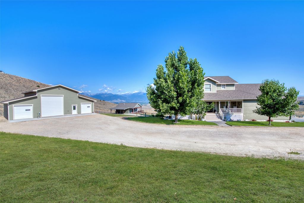 Photo of 825 Mystic Horse Lane, Corvallis, MT 59828 (MLS # 30046172)