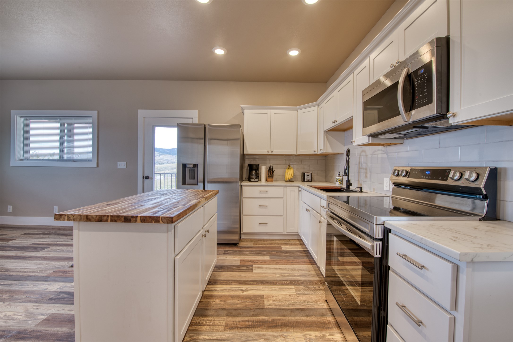 Corvallis, Montana 59828, United States, 4 Bedrooms Bedrooms, ,4 BathroomsBathrooms,Residential,Active,106619