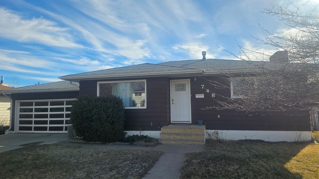 Photo of 748 32nd Avenue NE, Great Falls, MT 59404 (MLS # 30065214)