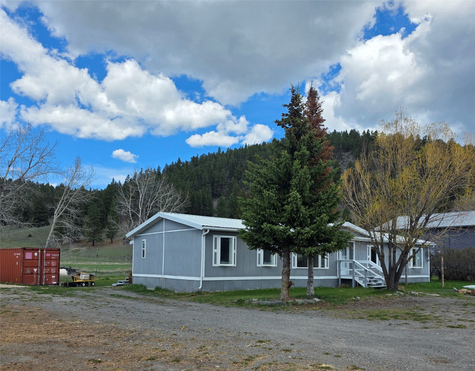 505 Main Street E