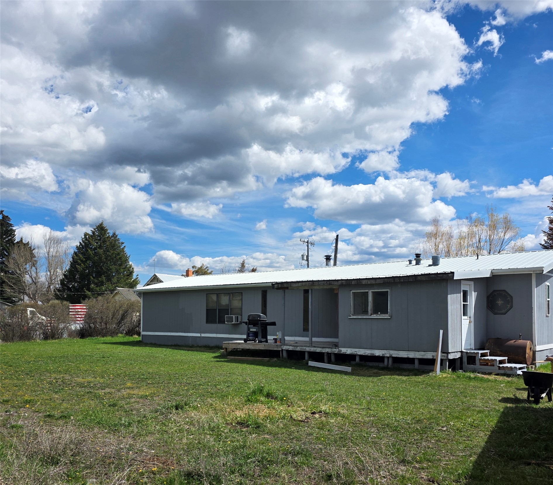 505 Main Street E