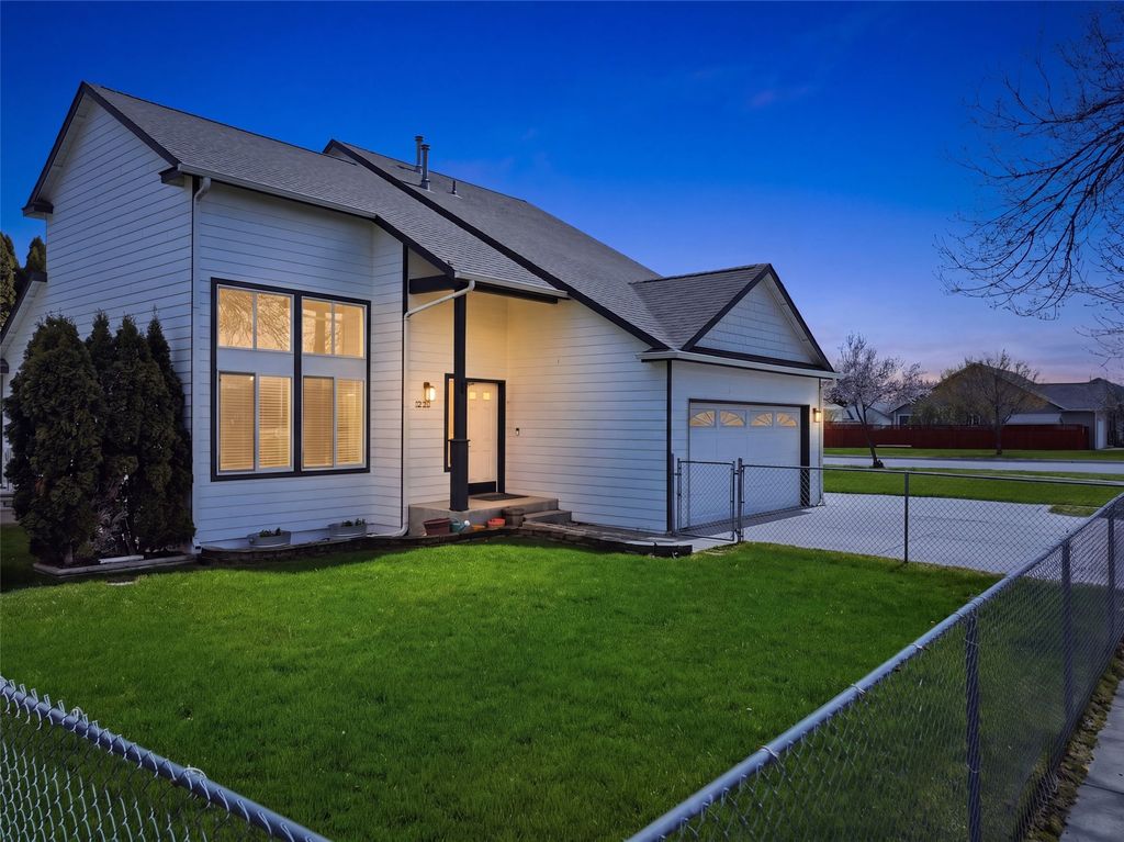 Photo of 2800 Fleet Street, Missoula, MT 59808 (MLS # 30069992)