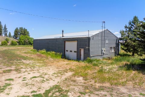 Photo of 643 Gold Creek Loop, Hamilton, MT 59840 (MLS # 30067198)