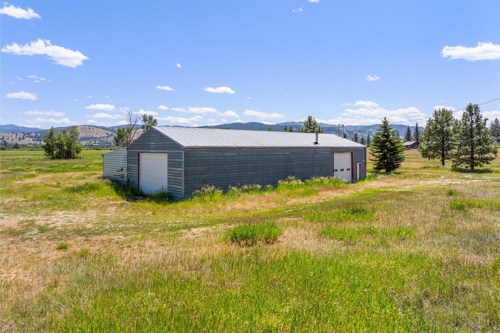 Photo of 643 Gold Creek Loop, Hamilton, MT 59840 (MLS # 30067198)