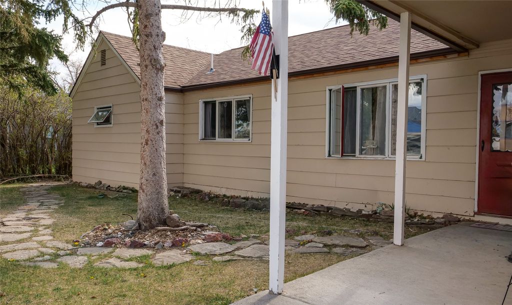 Photo of 306 2nd Street N, Fairfield, MT 59436 (MLS # 30070630)