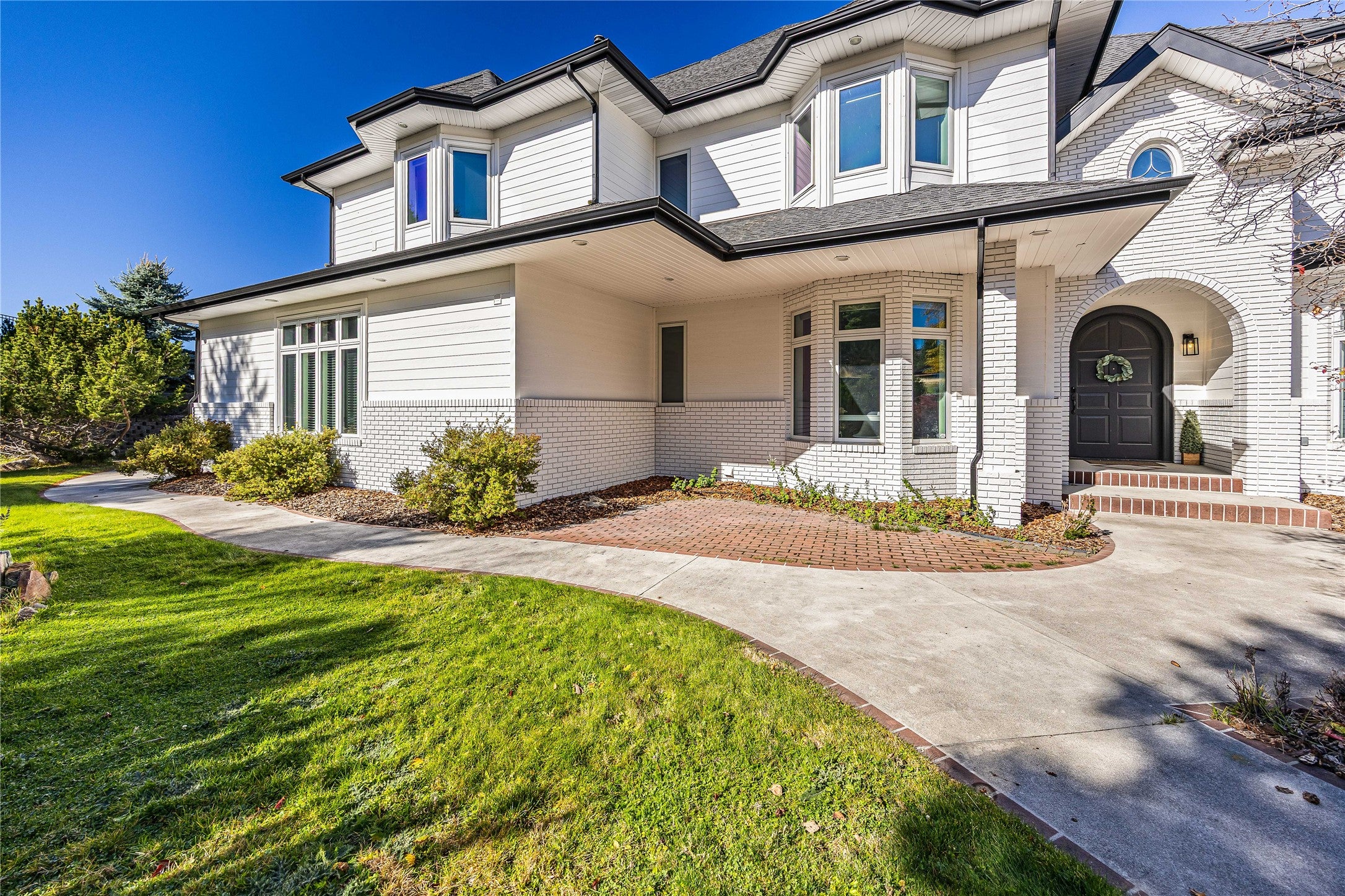 1145 Pacific Drive