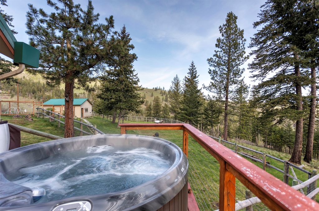 Photo of 10750 Cedar Ridge Road, Missoula, MT 59804 (MLS # 30069778)