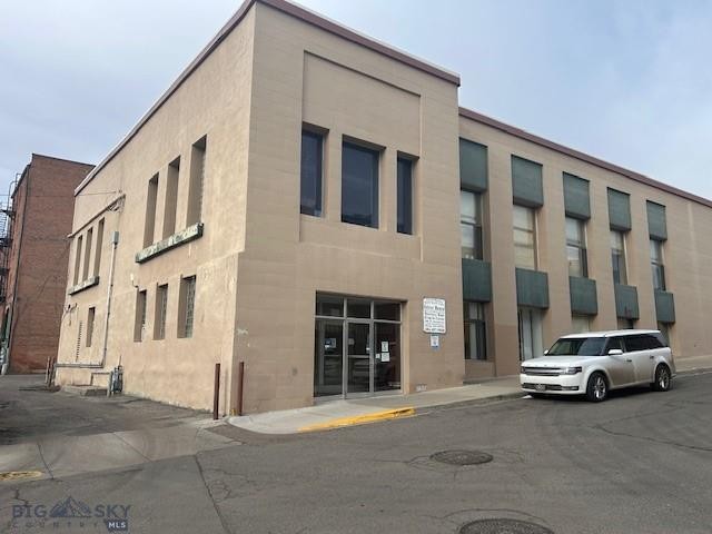 106 W Broadway Street
