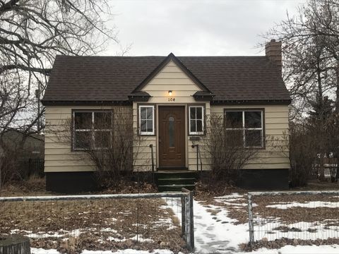 Photo of 104 E Richland Avenue, Shelby, MT 59474 (MLS # 30064451)