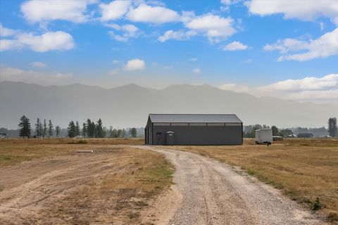 Photo of 11 Grigg Road, Kalispell, MT 59901 (MLS # 30057108)