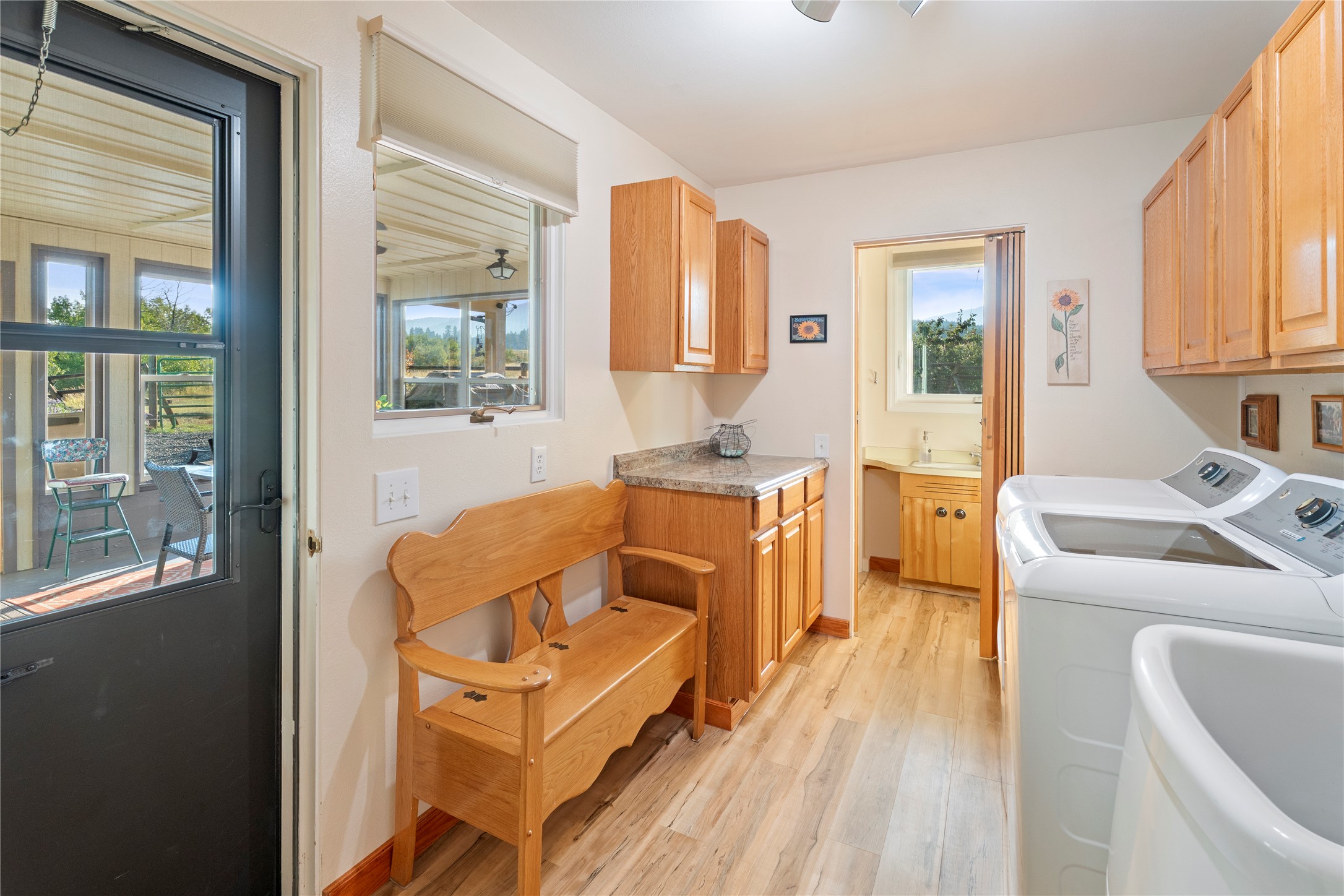 Clancy, Montana 59634, United States, 3 Bedrooms Bedrooms, ,3 BathroomsBathrooms,Residential,Pending,215813