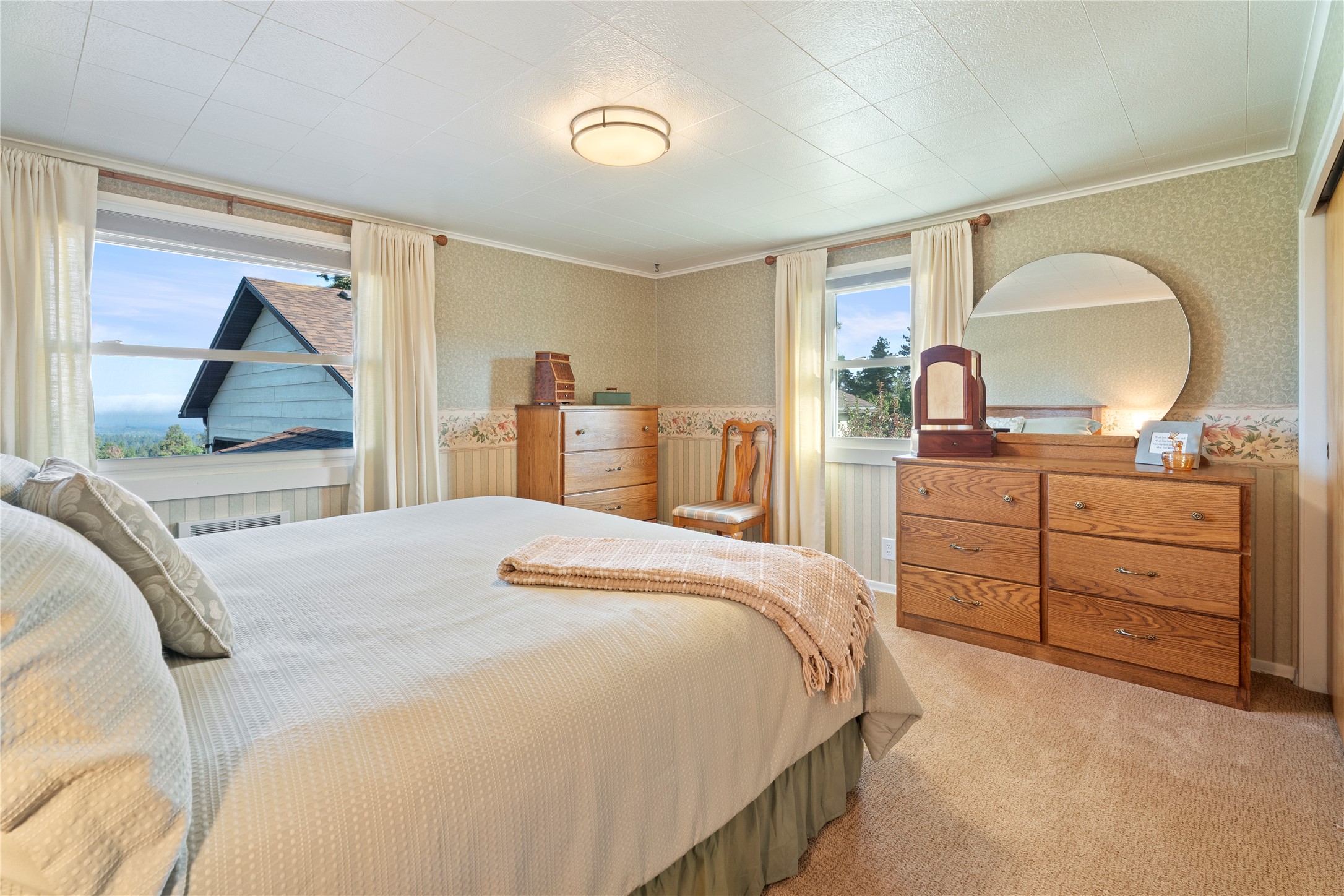 Clancy, Montana 59634, United States, 3 Bedrooms Bedrooms, ,3 BathroomsBathrooms,Residential,Pending,215813