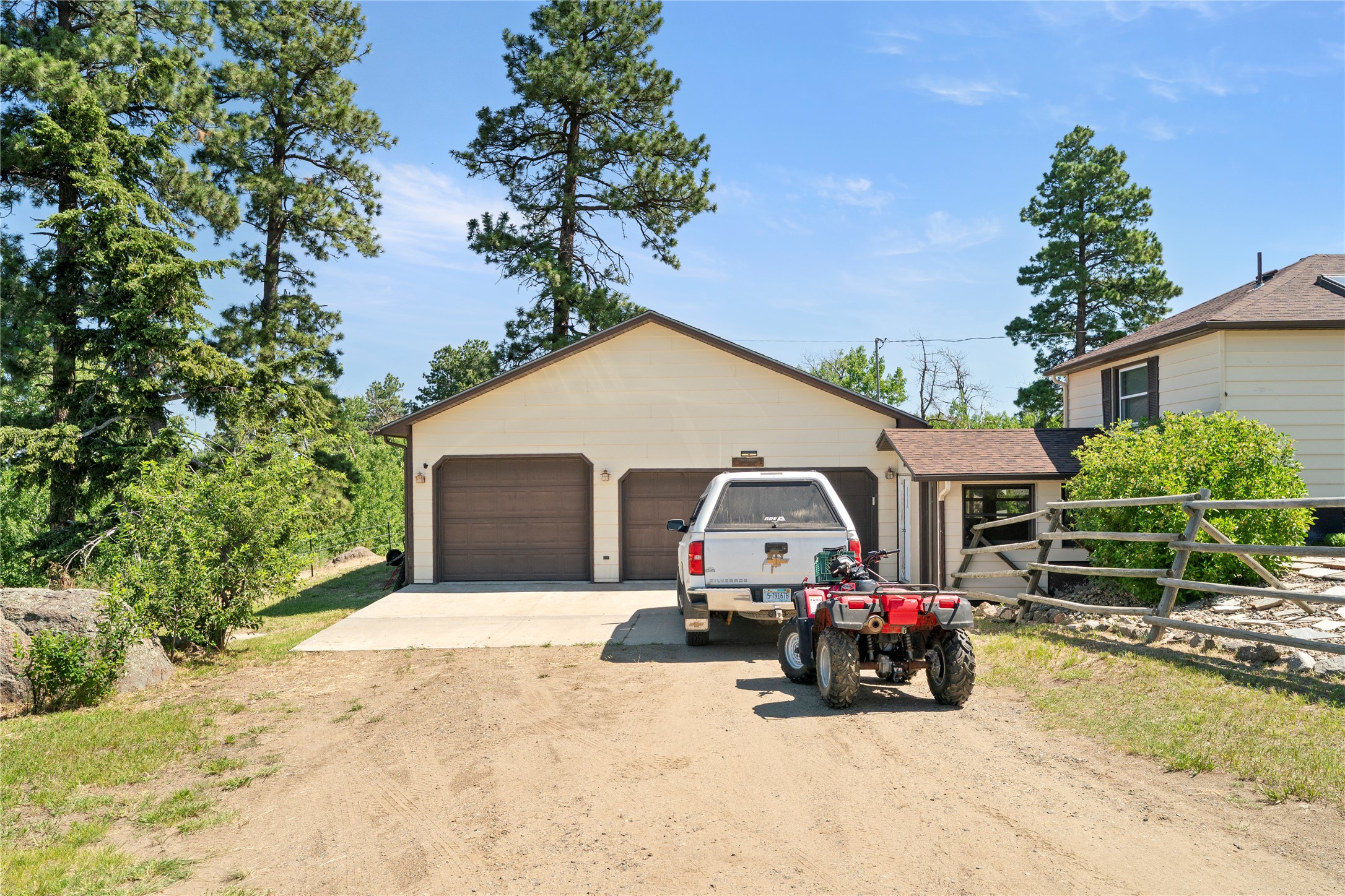 Clancy, Montana 59634, United States, 3 Bedrooms Bedrooms, ,3 BathroomsBathrooms,Residential,Pending,215813