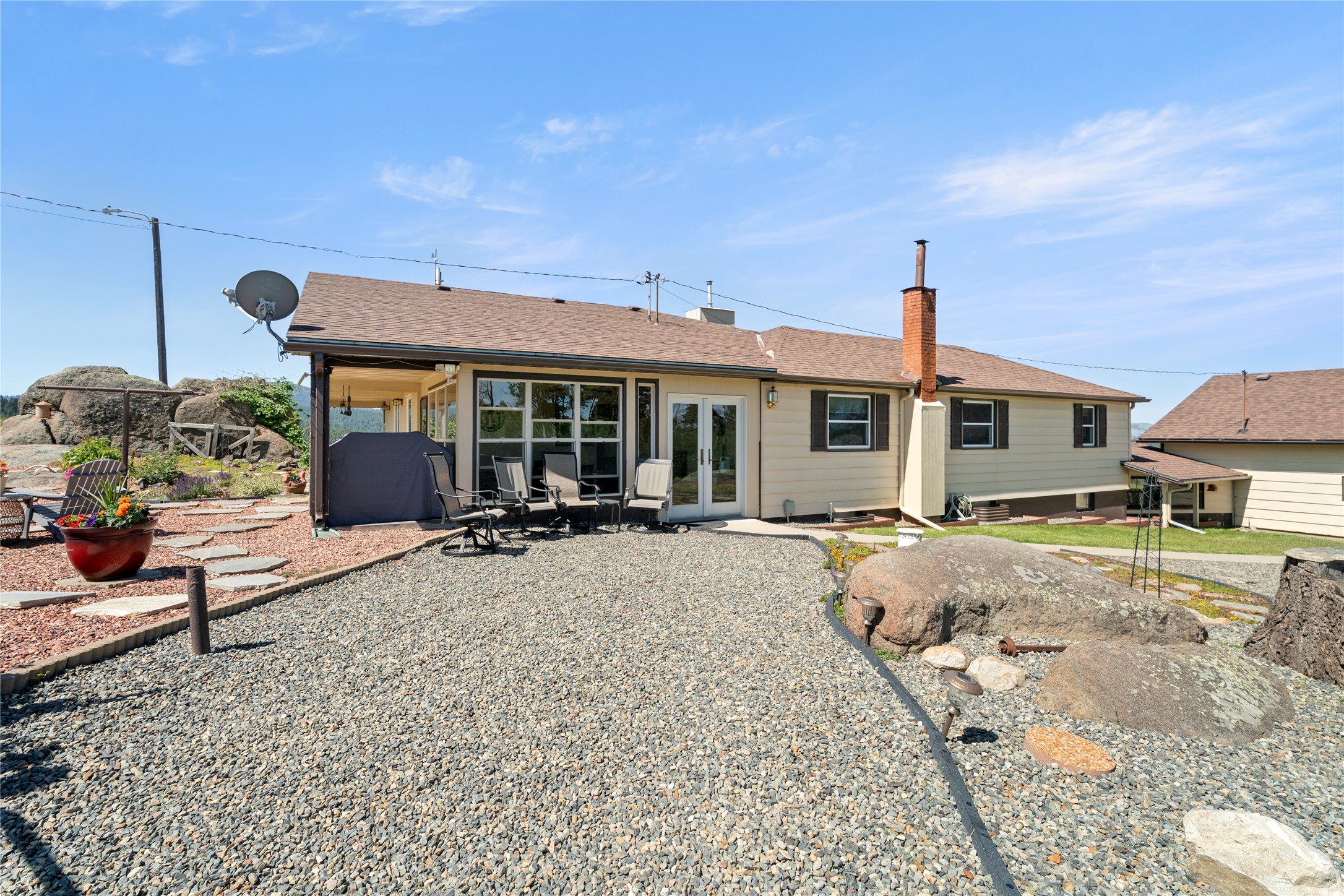 Clancy, Montana 59634, United States, 3 Bedrooms Bedrooms, ,3 BathroomsBathrooms,Residential,Pending,215813