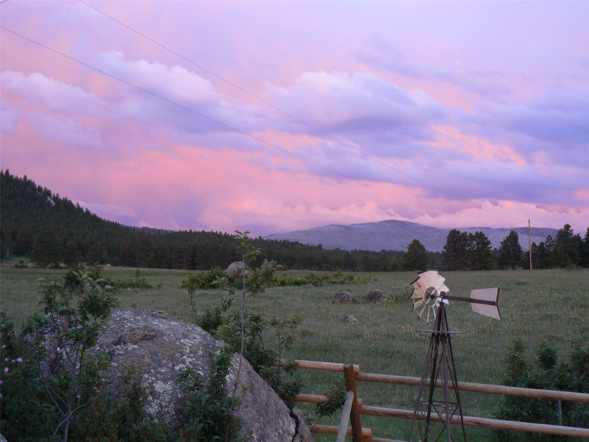 Clancy, Montana 59634, United States, 3 Bedrooms Bedrooms, ,3 BathroomsBathrooms,Residential,Pending,215813