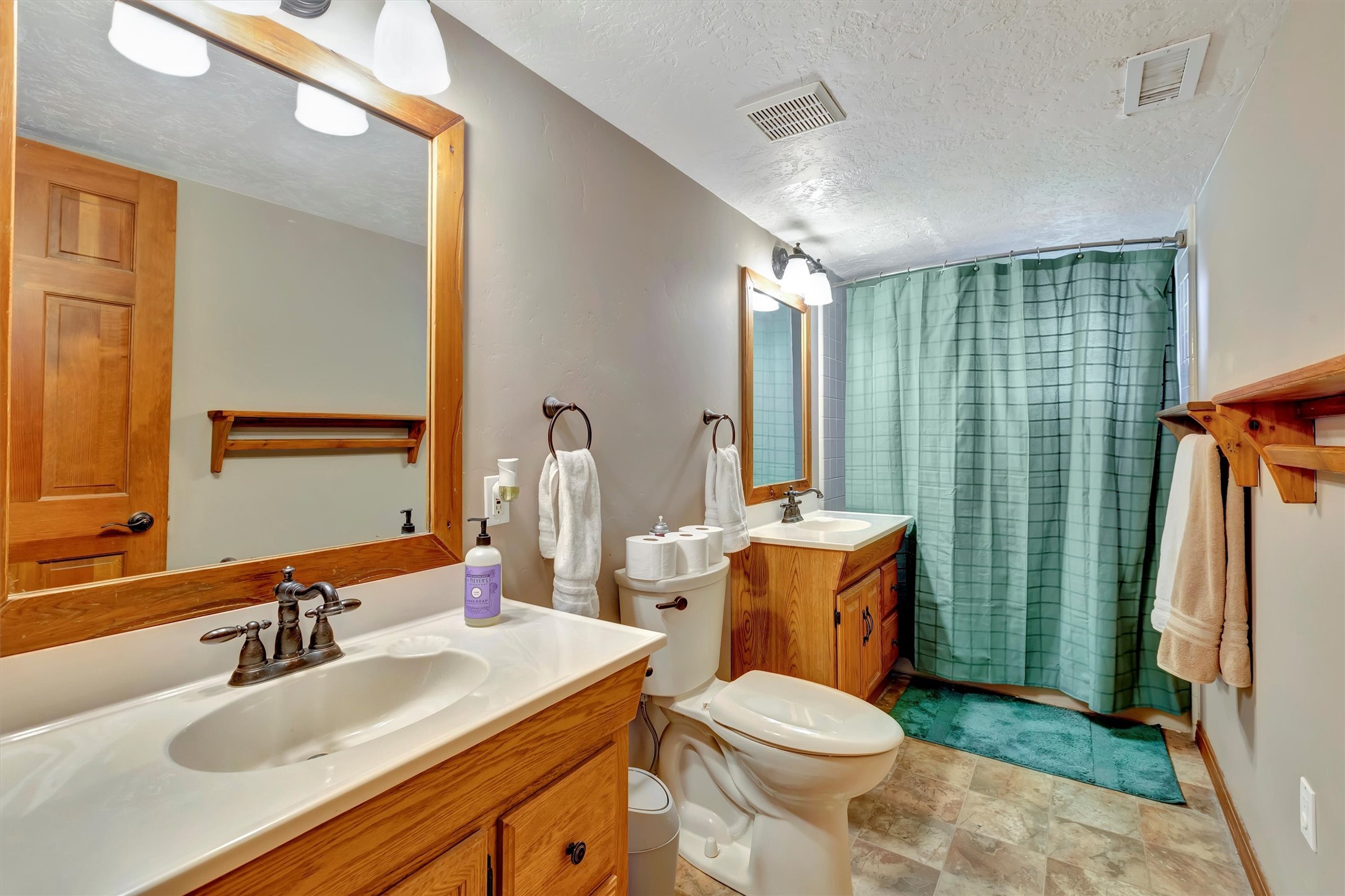 Stevensville, Montana 59870, United States, 5 Bedrooms Bedrooms, ,5 BathroomsBathrooms,Residential,Active,41203