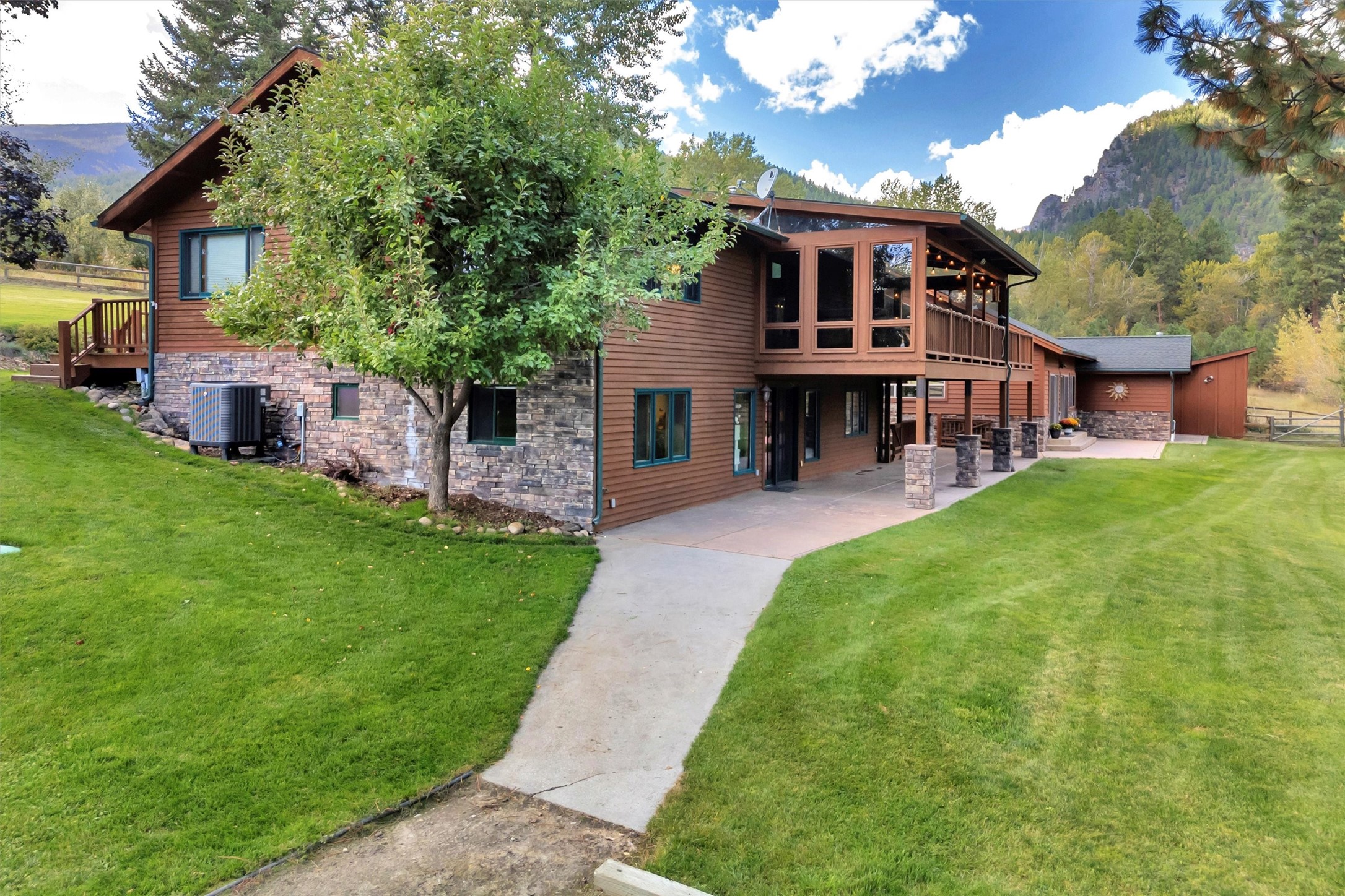 Stevensville, Montana 59870, United States, 5 Bedrooms Bedrooms, ,5 BathroomsBathrooms,Residential,Active,41203