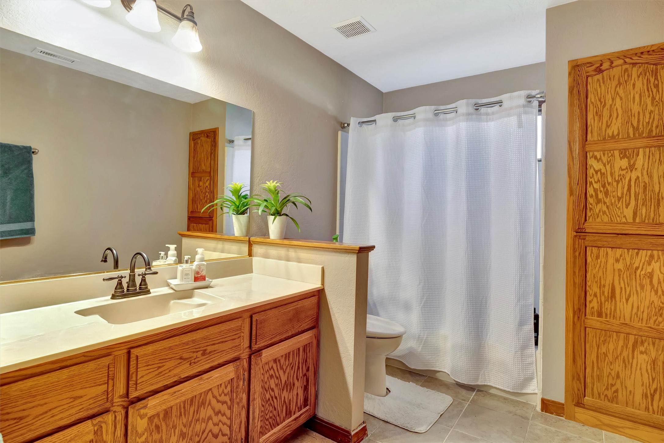 Stevensville, Montana 59870, United States, 5 Bedrooms Bedrooms, ,5 BathroomsBathrooms,Residential,Active,41203