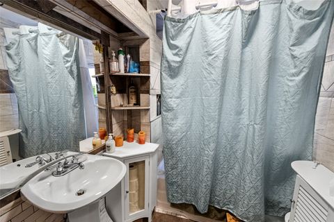Tiny photo for 1305 4th Avenue E, Kalispell, MT 59901 (MLS # 30065601)