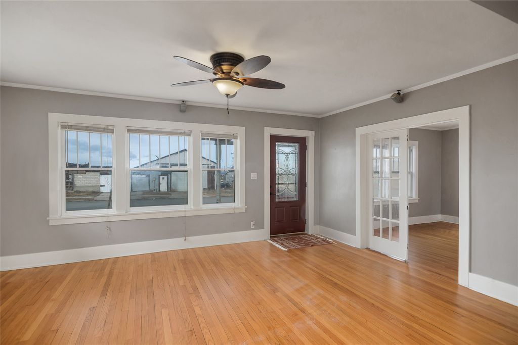 Photo of 1631 E Lyndale Avenue, Helena, MT 59601 (MLS # 30064021)