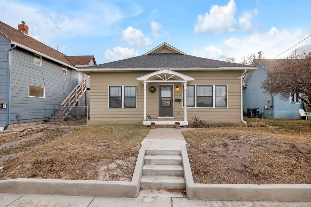 Photo of 1631 E Lyndale Avenue, Helena, MT 59601 (MLS # 30064021)