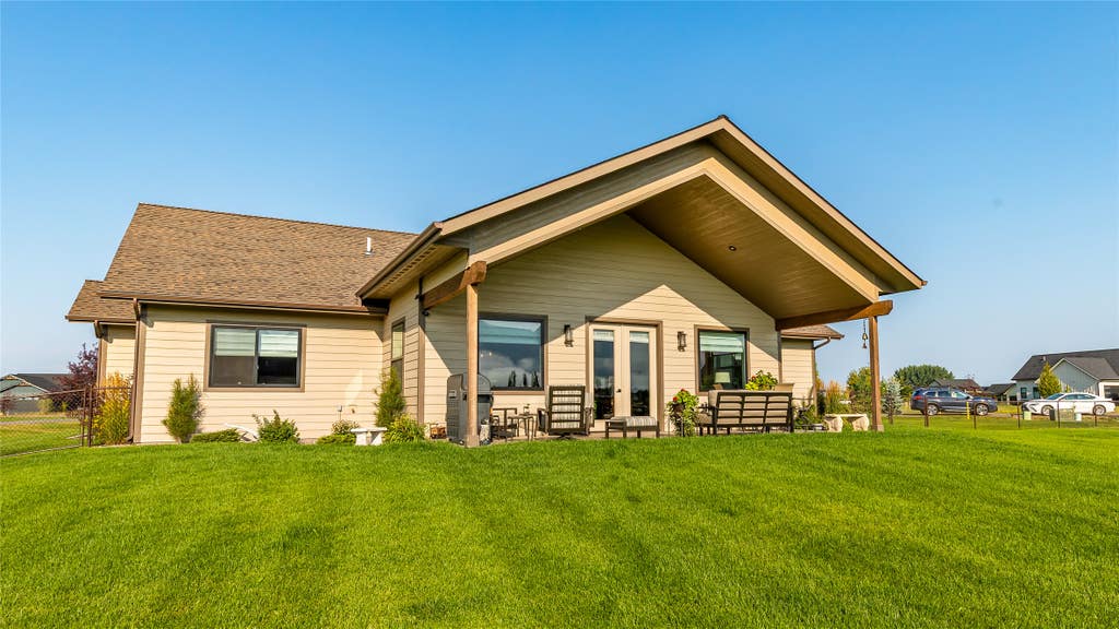 Photo of 412 Jefferson Street, Kalispell, MT 59901 (MLS # 30076815)