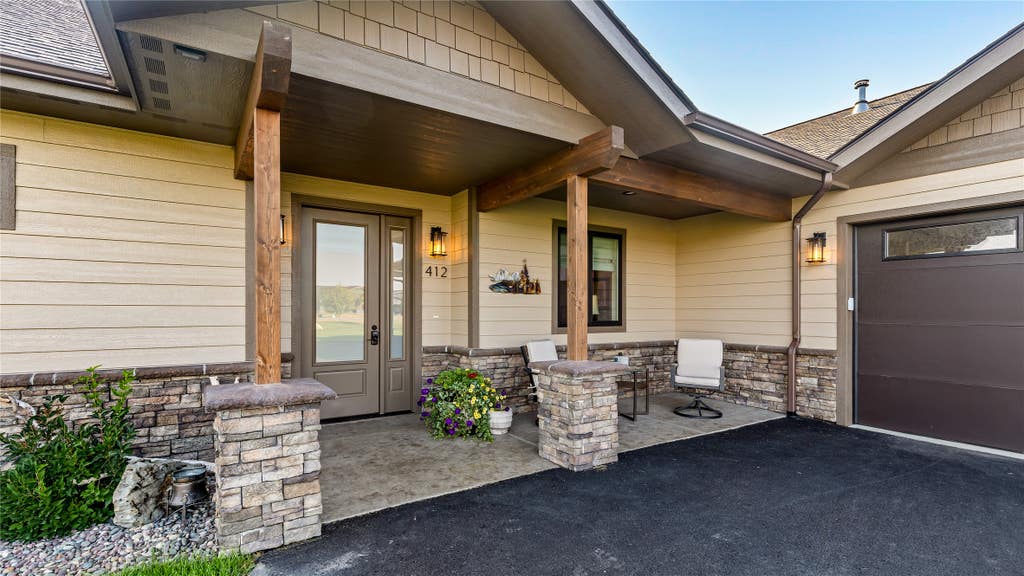 Photo of 412 Jefferson Street, Kalispell, MT 59901 (MLS # 30076815)