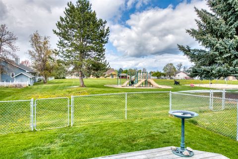Tiny photo for 126 Thomas Street, Hamilton, MT 59840 (MLS # 30069481)