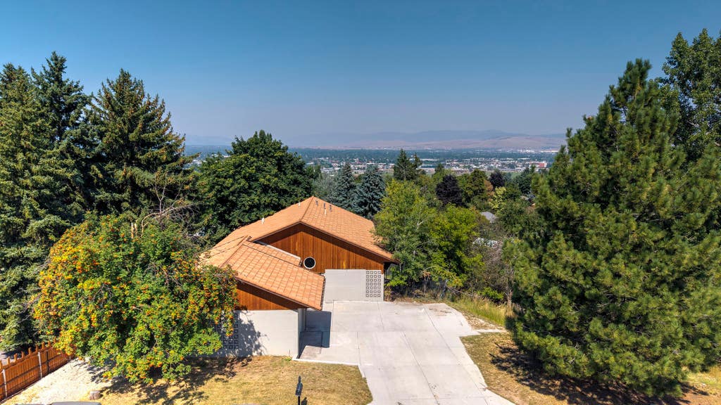 Photo of 110 Rimrock Way, Missoula, MT 59803 (MLS # 30077090)