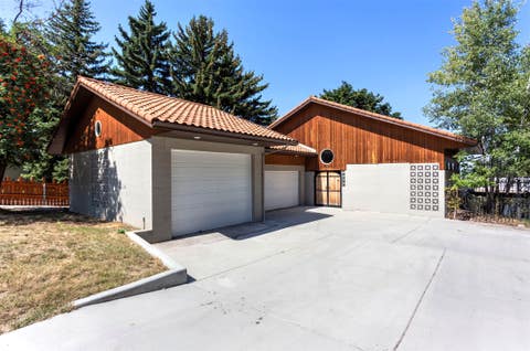 Photo of 110 Rimrock Way, Missoula, MT 59803 (MLS # 30077090)