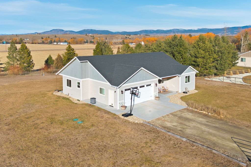 Photo of 510 Diane Lane, Stevensville, MT 59870 (MLS # 30064715)