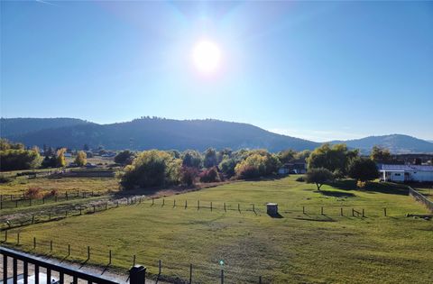 Tiny photo for 819 9th Avenue W, Kalispell, MT 59901 (MLS # 30060308)