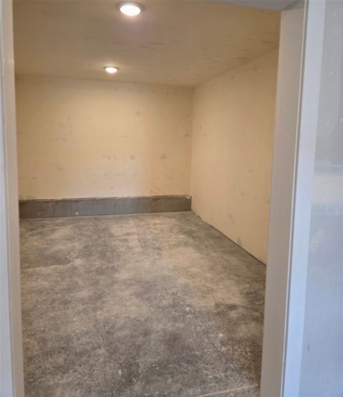 Tiny photo for 819 9th Avenue W, Kalispell, MT 59901 (MLS # 30060308)