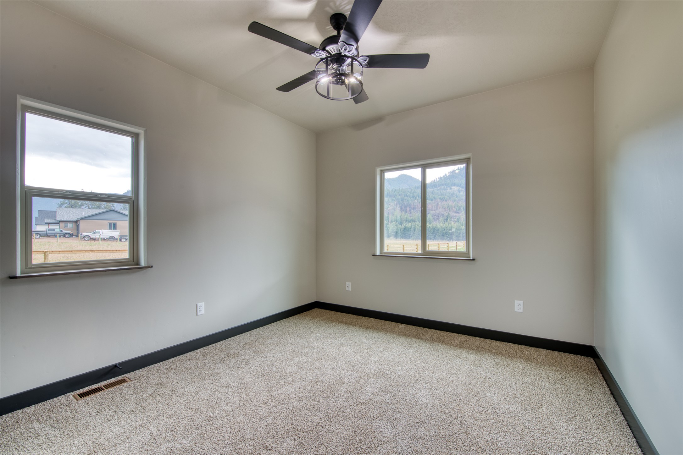 Alberton, Montana 59820, United States, 3 Bedrooms Bedrooms, ,2 BathroomsBathrooms,Residential,Pending,118728