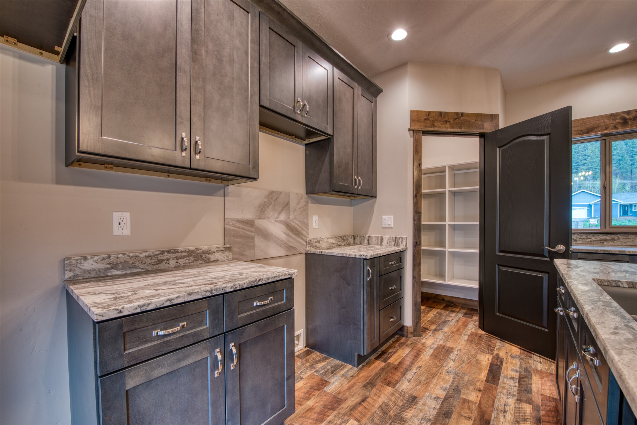 Alberton, Montana 59820, United States, 3 Bedrooms Bedrooms, ,2 BathroomsBathrooms,Residential,Pending,118728