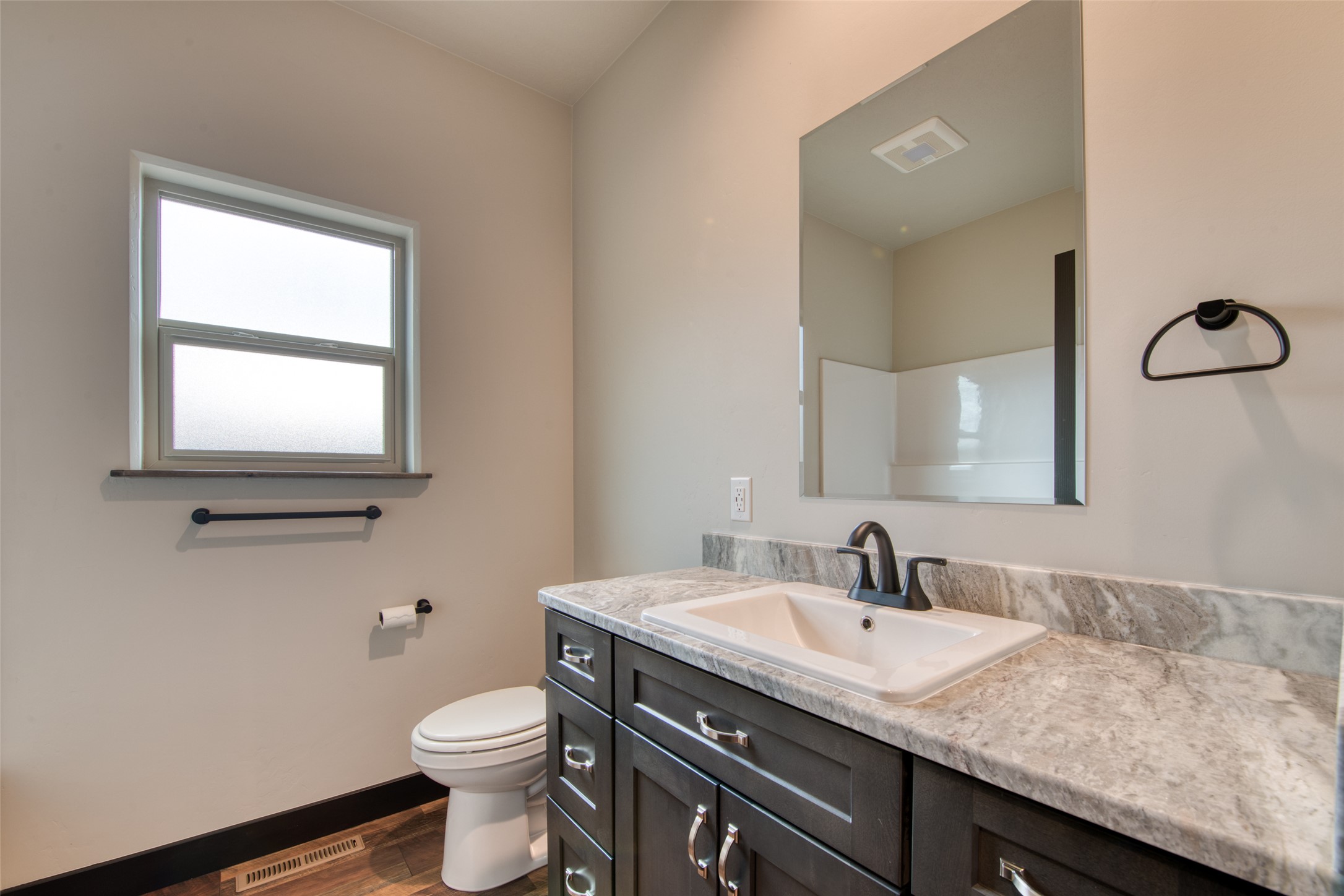 Alberton, Montana 59820, United States, 3 Bedrooms Bedrooms, ,2 BathroomsBathrooms,Residential,Pending,118728