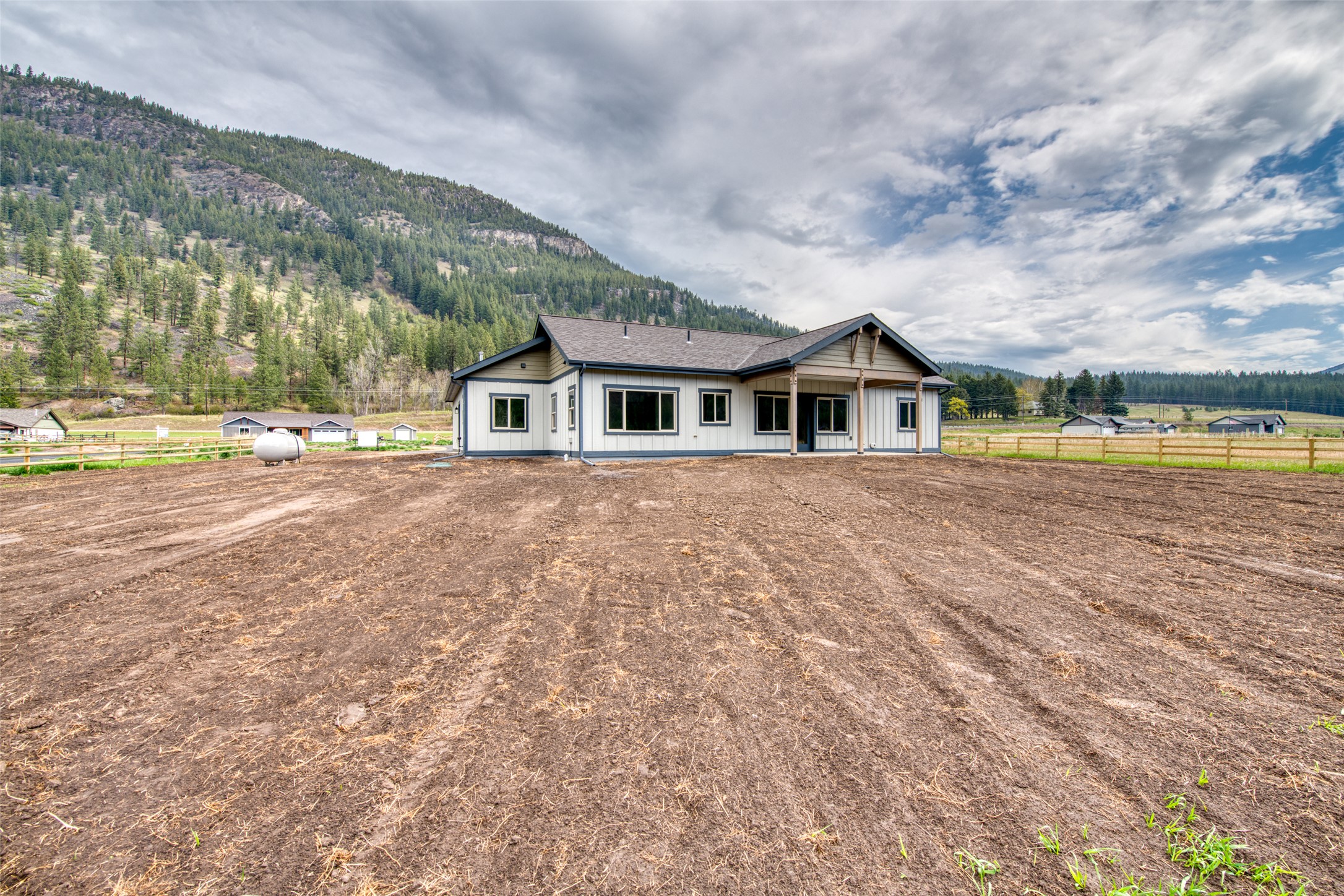 Alberton, Montana 59820, United States, 3 Bedrooms Bedrooms, ,2 BathroomsBathrooms,Residential,Pending,118728