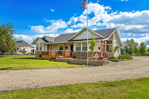 Photo of 912 Little Joe Lane, Hamilton, MT 59840 (MLS # 30070697)
