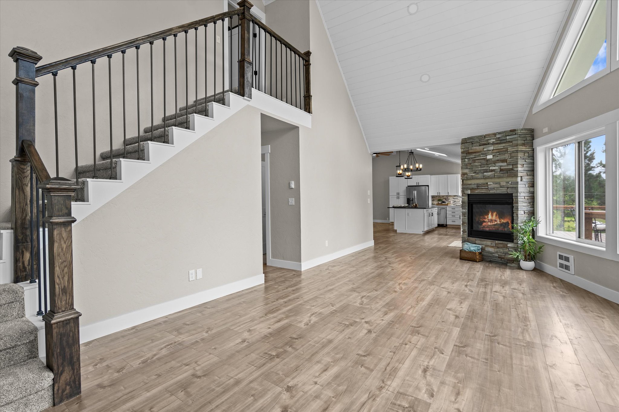 32890 Hellroaring Lane