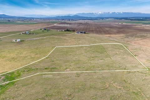 Tiny photo for 135 Blue Moon Court, Kalispell, MT 59901 (MLS # 30067935)
