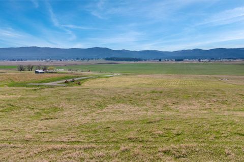 Tiny photo for 135 Blue Moon Court, Kalispell, MT 59901 (MLS # 30067935)