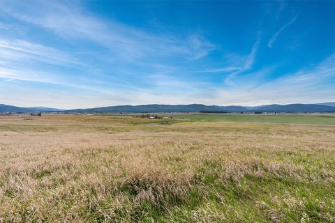 Tiny photo for 135 Blue Moon Court, Kalispell, MT 59901 (MLS # 30067935)