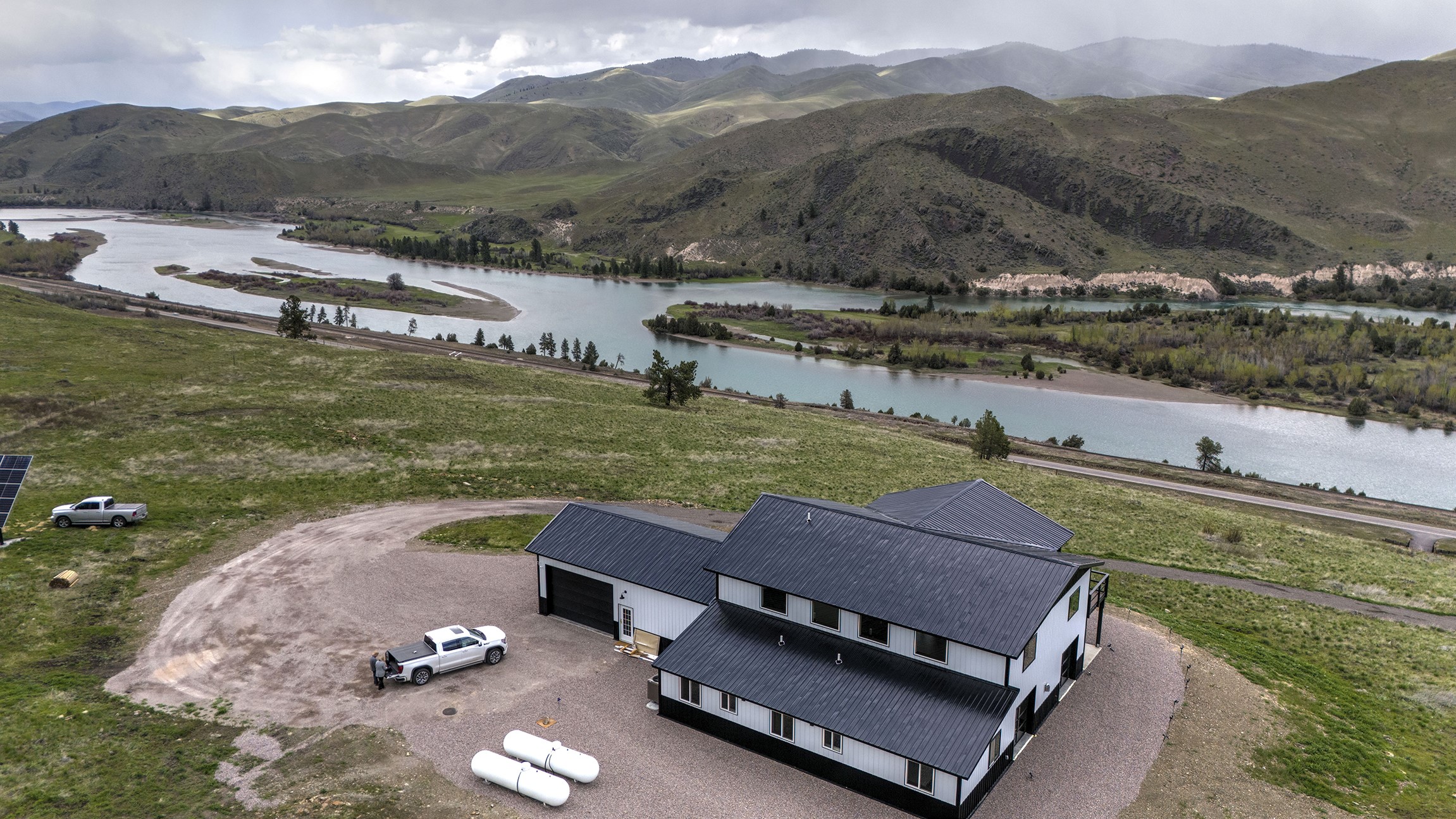 Dixon, Montana 59831, United States, 3 Bedrooms Bedrooms, ,2 BathroomsBathrooms,Residential,Active,181357