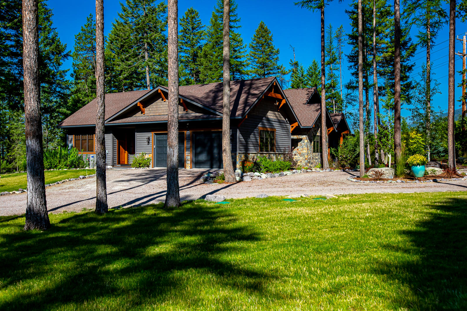 2475 E Lakeshore Drive